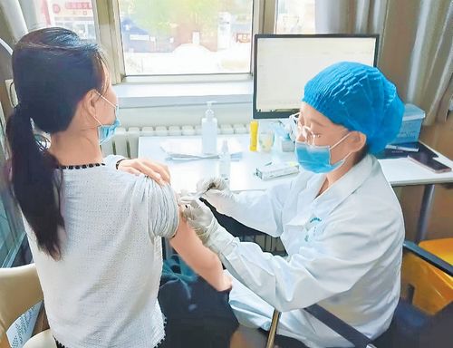 乌鲁木齐市基层医疗机构优化服务方便上班市民 周末接种疫苗 延长门诊时间